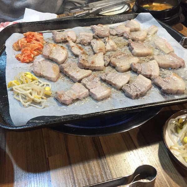 삼겹의 신 - 서교동에서 한식당일 삼겹의 신