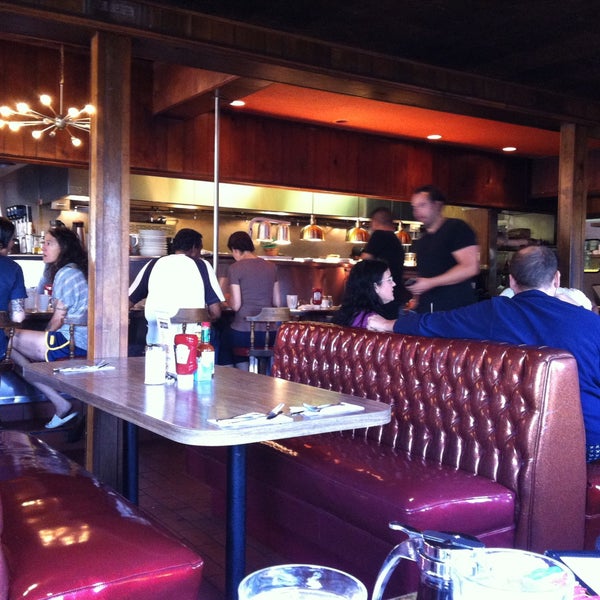 4/27/2013にNickolay T.がBrite Spot Family Restaurantで撮った写真