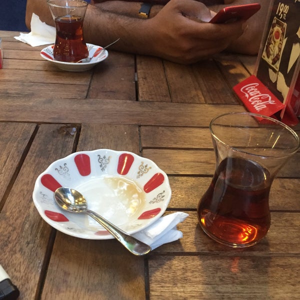Photo taken at Doyumluk Cafe by Adnan Ö. on 6/23/2016