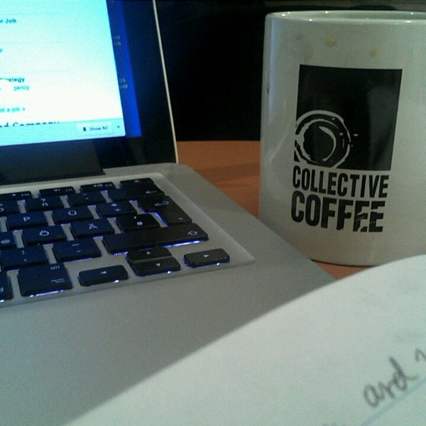รูปภาพถ่ายที่ Collective Coffee โดย DigitalFemme เมื่อ 11/13/2013