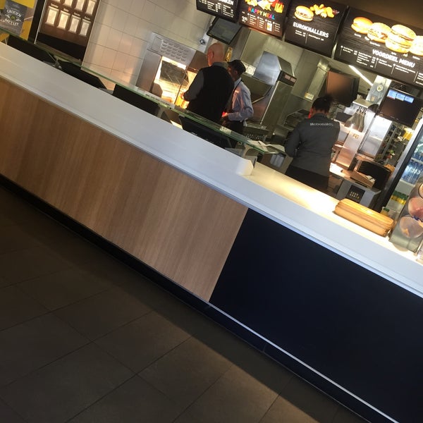 Photo taken at McDonald&#39;s by Tess S. on 2/16/2016