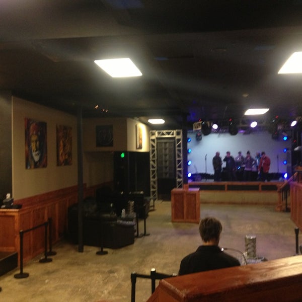 รูปภาพถ่ายที่ EPIC Nightclub โดย Casey C. เมื่อ 3/10/2013