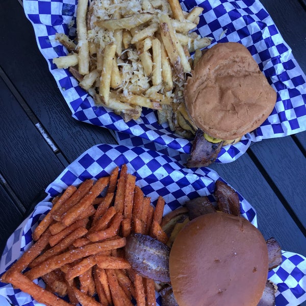 Photo taken at Blue Moon Burgers Fremont by Andrea H. on 7/13/2018