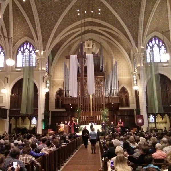 Foto scattata a Central Lutheran Church da Jenni L. il 5/18/2014