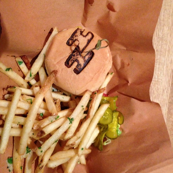 1/26/2013にSérgio S.がHigh Heat Burgers &amp; Tapで撮った写真