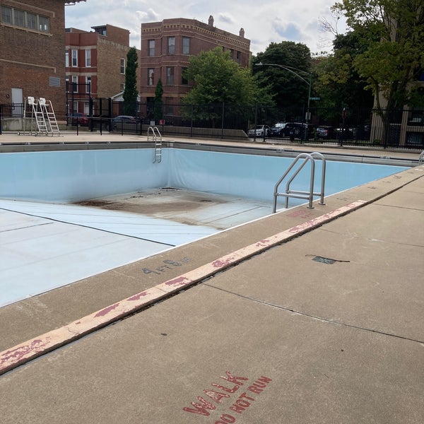 Holstein Park Pool Swimming Pool in Chicago