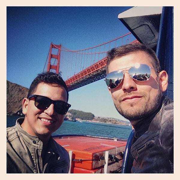 Foto diambil di *CLOSED* Golden Gate Bridge Photo Experience oleh Omar L. pada 9/27/2013