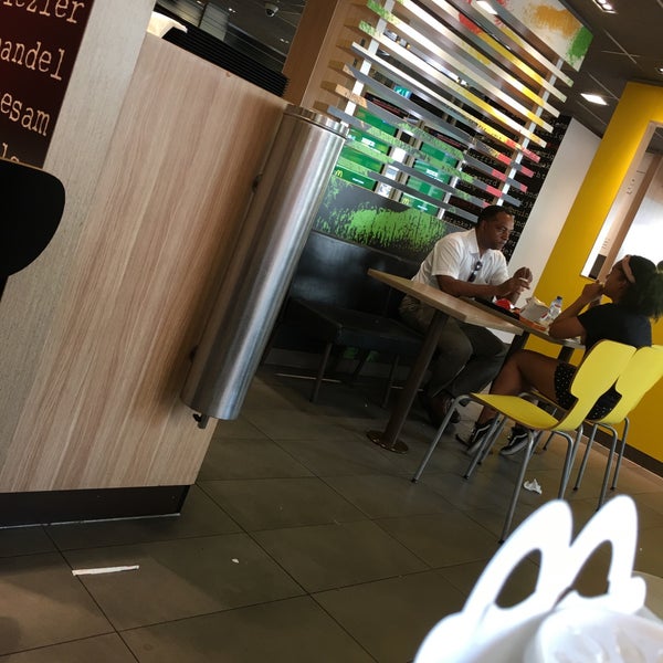 Foto scattata a McDonald&#39;s da Ομερ Φαρθκ Κ. il 7/19/2017