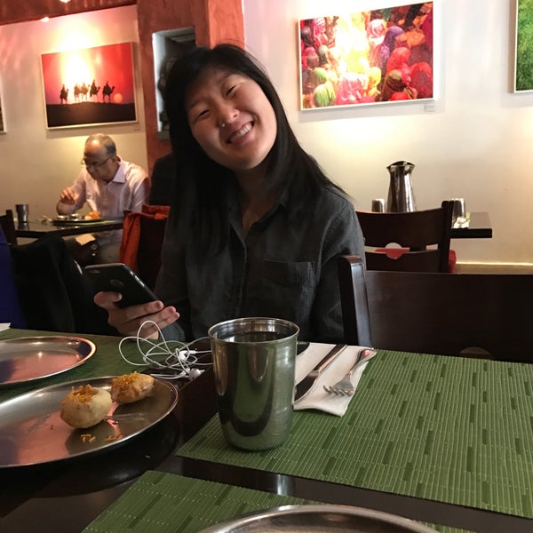 4/14/2017 tarihinde Michelle M.ziyaretçi tarafından Pongal Kosher South Indian Vegetarian Restaurant'de çekilen fotoğraf