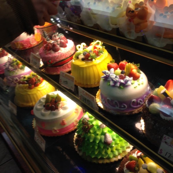 12/19/2013 tarihinde Kristina F.ziyaretçi tarafından Bao Bao Bakery &amp; Cafe'de çekilen fotoğraf