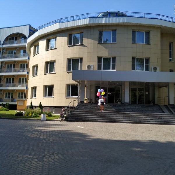 Photo taken at Парк-отель «Воздвиженское» by Eugene G. on 6/19/2019