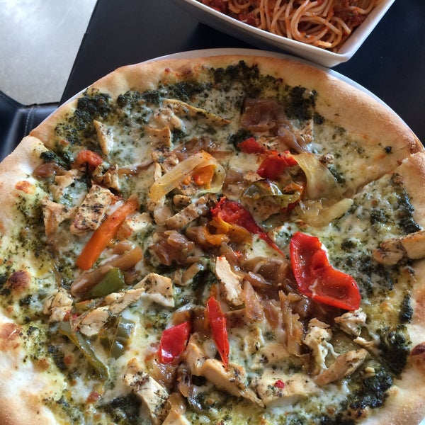 Foto diambil di G For Gelato and Pizza Bar oleh Patrick B. pada 4/26/2015