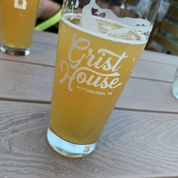Photo taken at Grist House Craft Brewery by Jeff R. on 4/15/2023