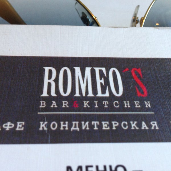 รูปภาพถ่ายที่ Romeo&#39;s Bar &amp; Kitchen โดย Ekaterina Gn S. เมื่อ 5/3/2013
