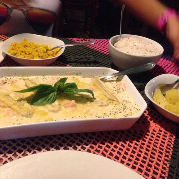 Photo taken at Restaurante Rústico e Acústico by Sabrina M. on 3/17/2015
