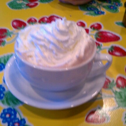 Photo taken at The Flying Biscuit Cafe by Maria H. on 1/20/2013