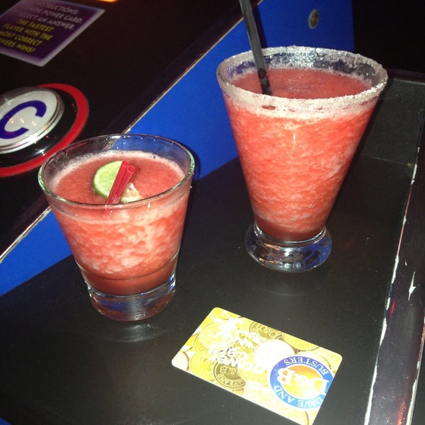 Photo taken at Dave &amp; Buster&#39;s by Tiff I. on 3/18/2013