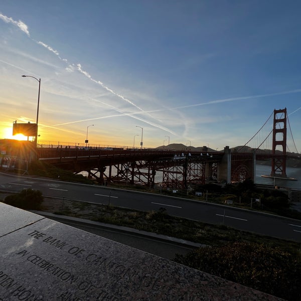 Foto diambil di Golden Gate Overlook oleh Edward H. pada 3/21/2022