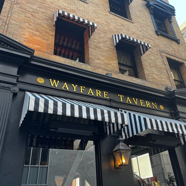 รูปภาพถ่ายที่ Wayfare Tavern โดย Edward H. เมื่อ 3/22/2022