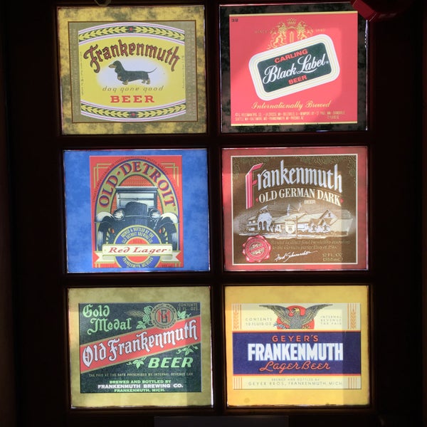 Foto scattata a Lager Mill Beer Store &amp; Brewing Museum da Eugene P. il 4/4/2015