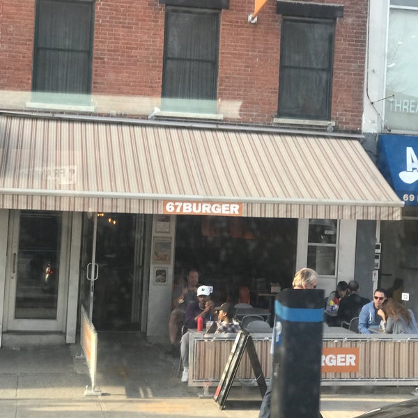 4/10/2017にBlable B.が67 Burgerで撮った写真