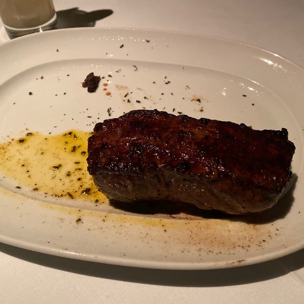 Foto scattata a Steak 44 da Gregory G. il 11/16/2019