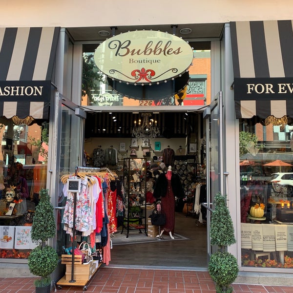 Photo taken at Bubbles Boutique by Gregory G. on 10/3/2019