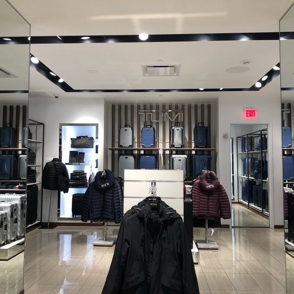 tumi montgomery mall
