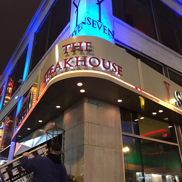 11/1/2016에 Gregory G.님이 Seven Steakhouse Sushi Ultralounge &amp;  Skybar에서 찍은 사진