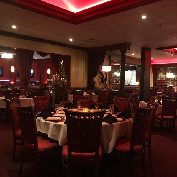 Photo taken at Russell&#39;s Steaks, Chops, &amp; More by Gregory G. on 1/16/2018