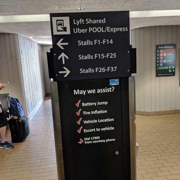Domestic Parking Garage F/G - Short Term/Hourly Parking - Terminal 3