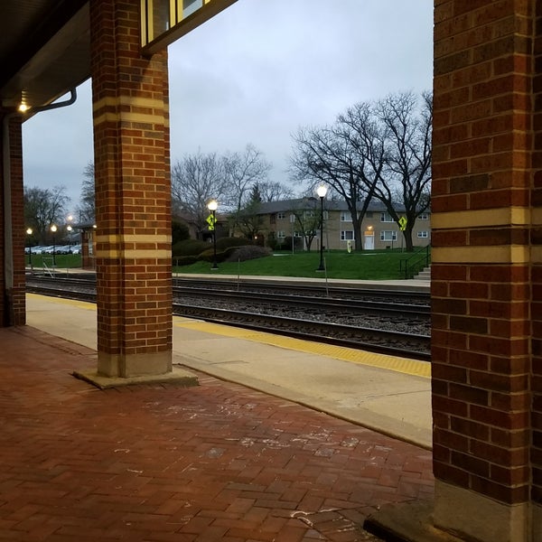 Metra Westmont Westmont, IL