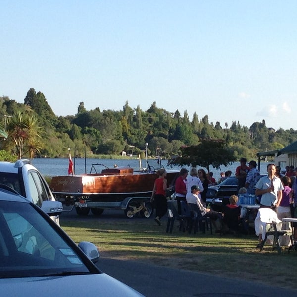 Lake Rotoiti Holiday Park Campground In Rotorua