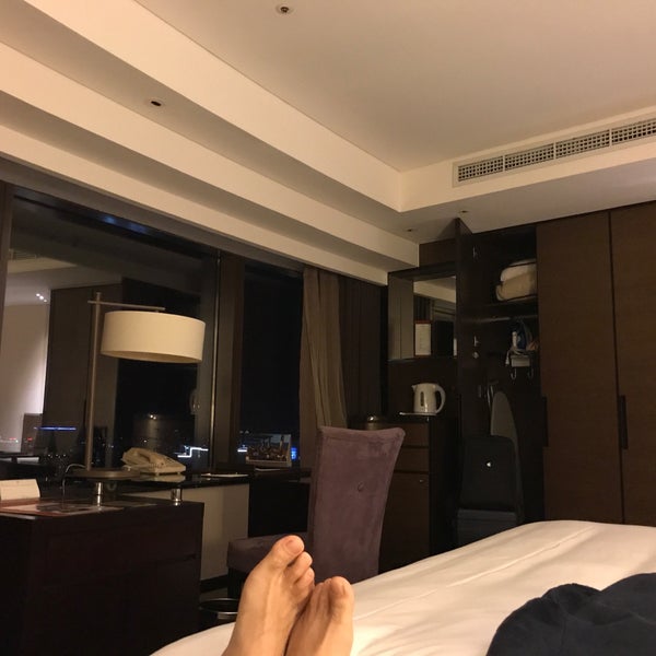 Foto diambil di Shangri-La&#39;s Far Eastern Plaza Hotel Tainan oleh 中昊 文. pada 6/28/2017
