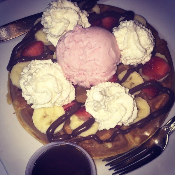 Photo taken at Crepe Shack &amp; Waffles by Henna H. on 5/13/2015