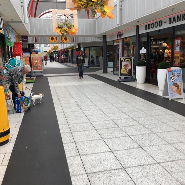 Winkelcentrum Op ta Kamp Landgraaf'ta Alışveriş Merkezi