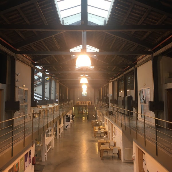 5/13/2021 tarihinde Victoria S.ziyaretçi tarafından Bau, Centre Universitari de Disseny'de çekilen fotoğraf