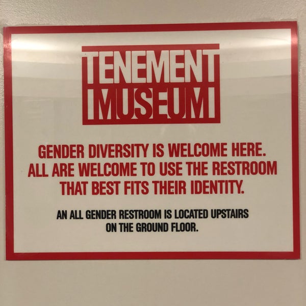 Foto diambil di Tenement Museum oleh Jacob W. pada 9/15/2018