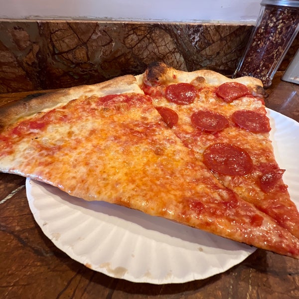 4/5/2022 tarihinde Jacob W.ziyaretçi tarafından Joe&#39;s Pizza'de çekilen fotoğraf