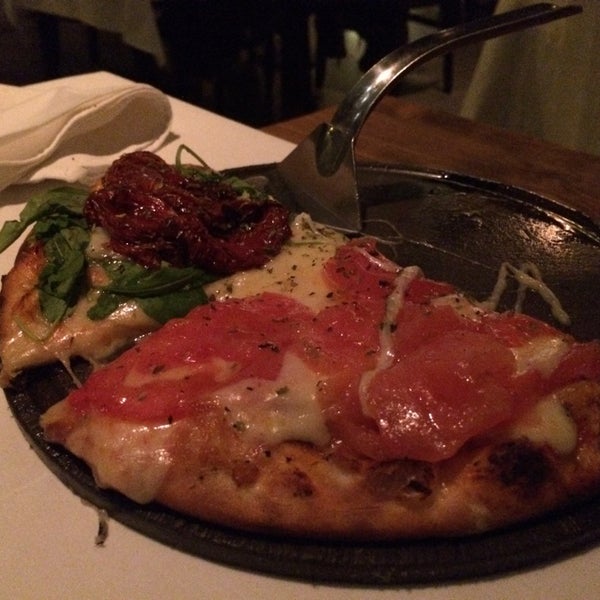8/8/2014 tarihinde Juan P.ziyaretçi tarafından Pizza Cero'de çekilen fotoğraf