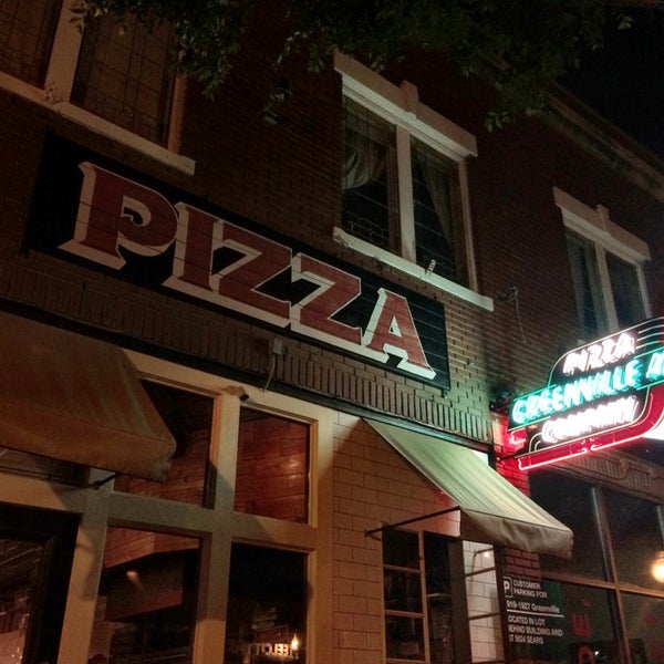 รูปภาพถ่ายที่ Greenville Avenue Pizza Company โดย C M. เมื่อ 5/30/2014