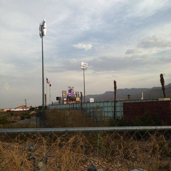6/22/2013にDave E.がCohen Stadiumで撮った写真