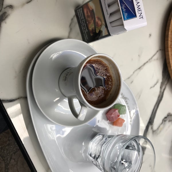 Das Foto wurde bei Tiq Taq Coffee von Gökhan D. am 8/19/2019 aufgenommen