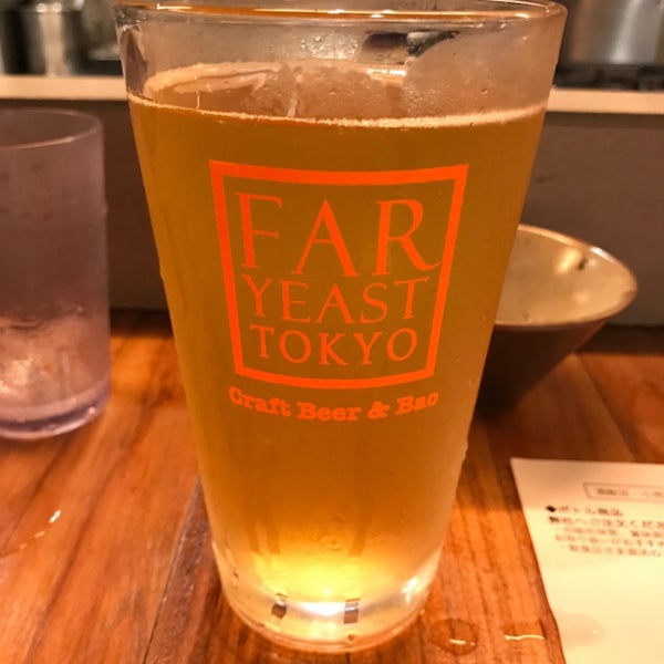 Foto diambil di Far Yeast Tokyo Craft Beer &amp; Bao oleh Jesse F. pada 7/3/2019