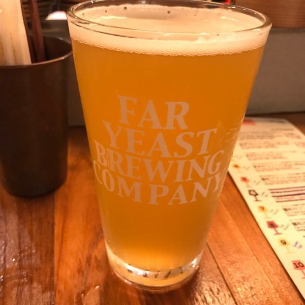 Foto diambil di Far Yeast Tokyo Craft Beer &amp; Bao oleh Jesse F. pada 7/3/2019