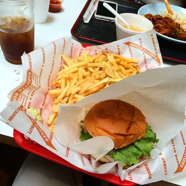 Photo taken at Gabutto Burger by Jesse F. on 7/31/2014