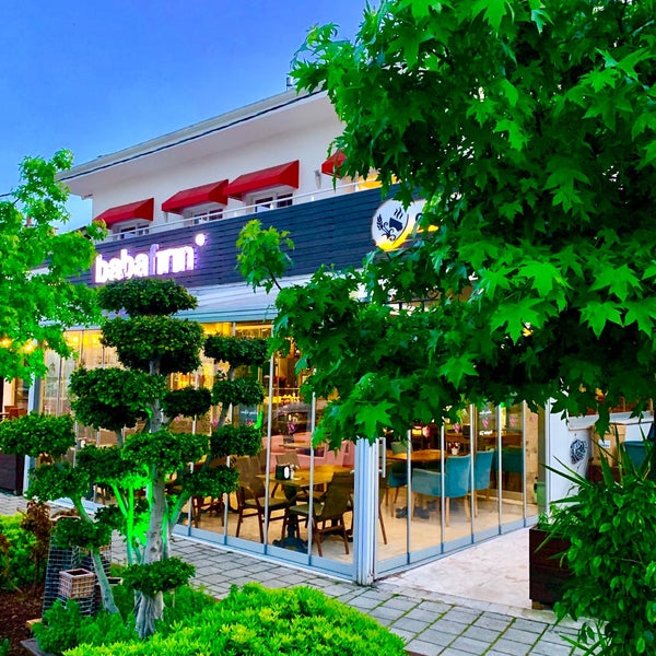 Das Foto wurde bei Baba Fırın - Cafe Çalış von Metin T. am 4/25/2019 aufgenommen