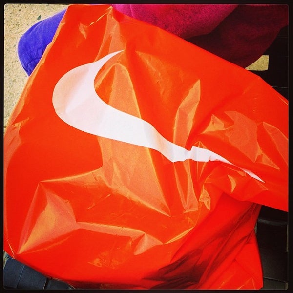 nike outlet queenstown md