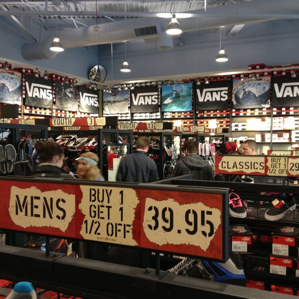 vans outlet traverse mountain