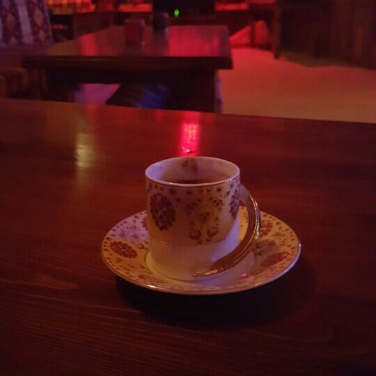 Foto diambil di Karaf Cafe &amp; Bar oleh Ömer E. pada 4/1/2016